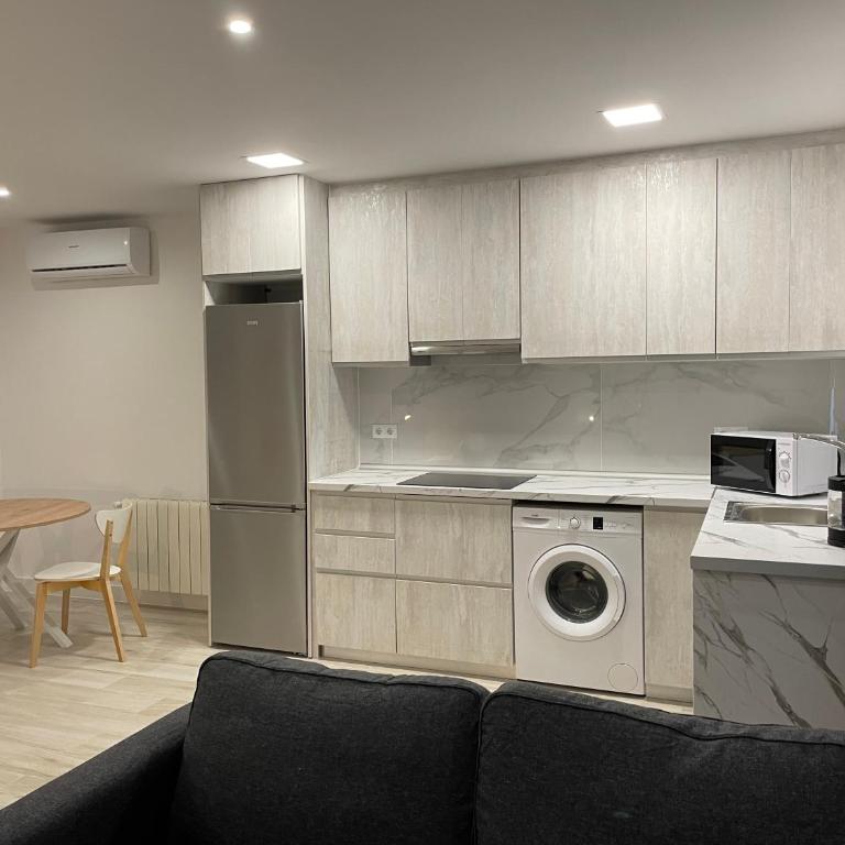 Apartamentos Barcelona - Iberia - Apartment with Terrace - 9