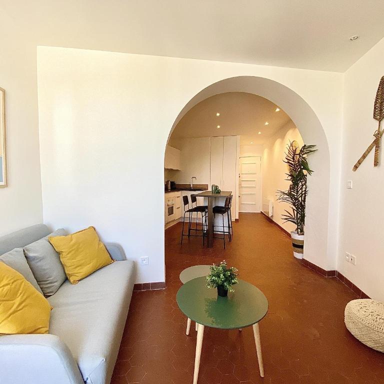 Sablettes Beach-plage-vue mer-centre ville - Studio - Vue sur Mer - 10