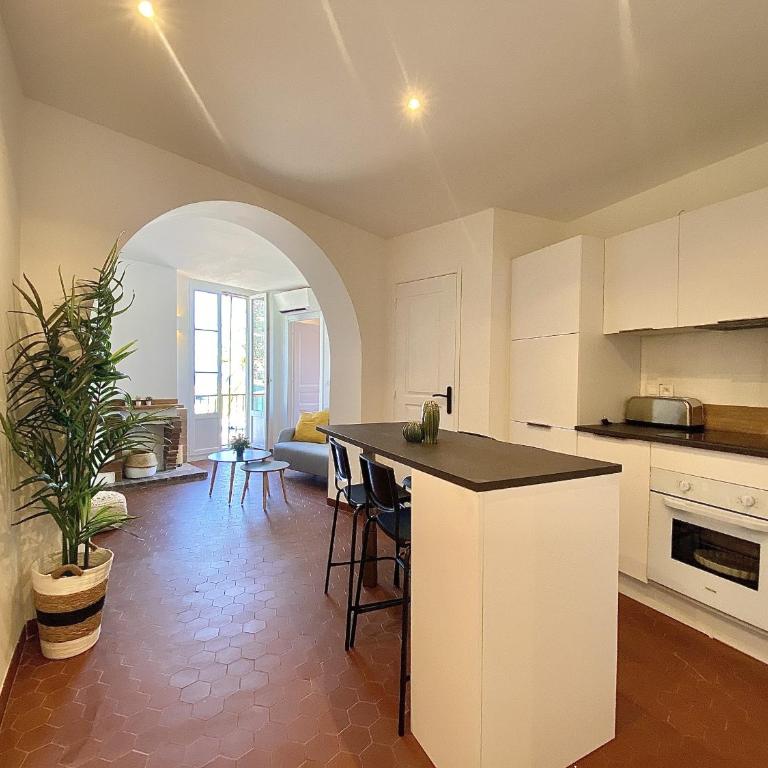 Sablettes Beach-plage-vue mer-centre ville - Studio - Vue sur Mer - 2