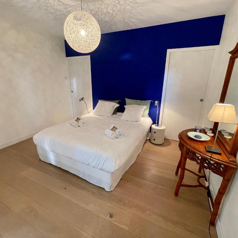 La Mirandole by Connexion - Three-Bedroom Apartment - 7