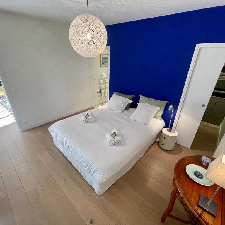 La Mirandole by Connexion - Three-Bedroom Apartment - 11