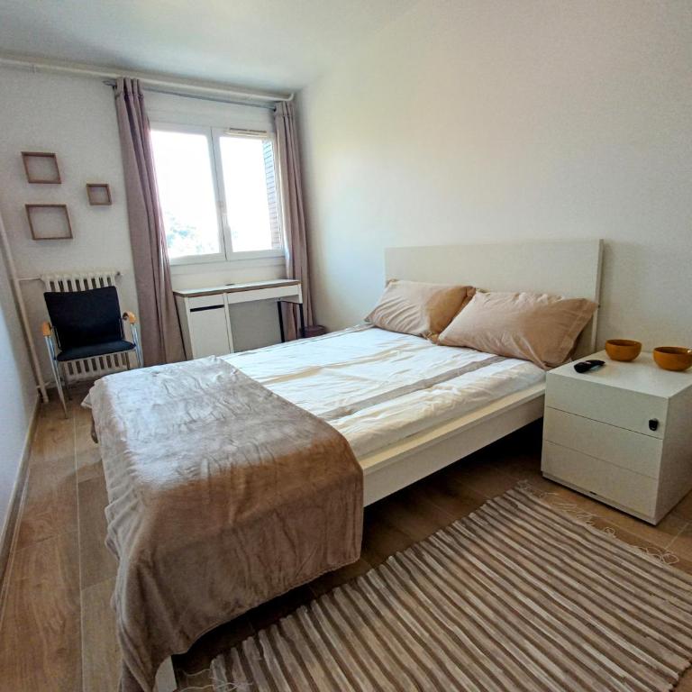 Private room in renovated apartment - Tram 1 min walk - Doppelzimmer - 11