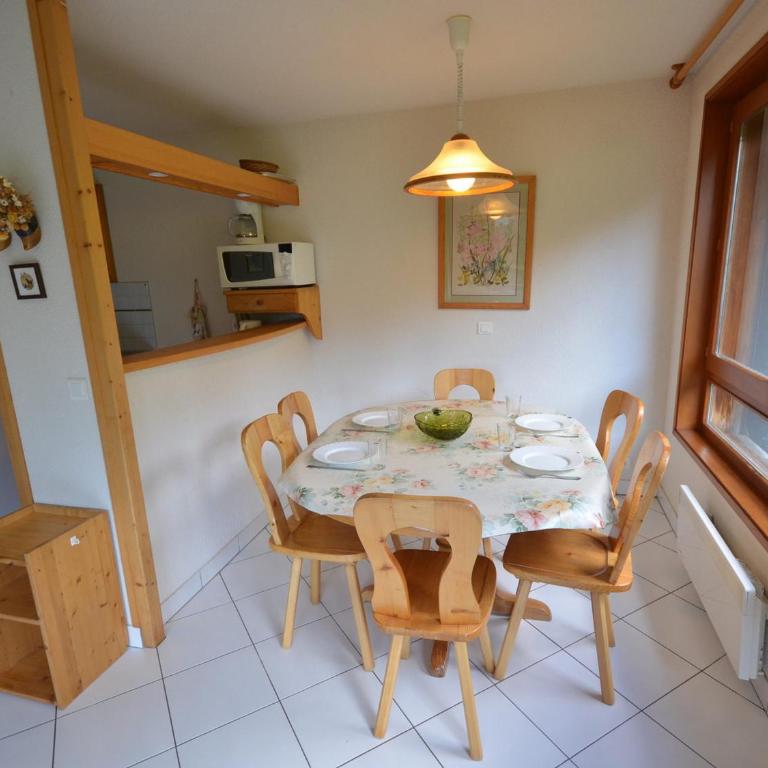 Appartement 3 étoiles aux Gets, skis aux pieds, balcon, parking et animaux acceptés - FR-1-623-125 - Apartment (6 Adults) - 6