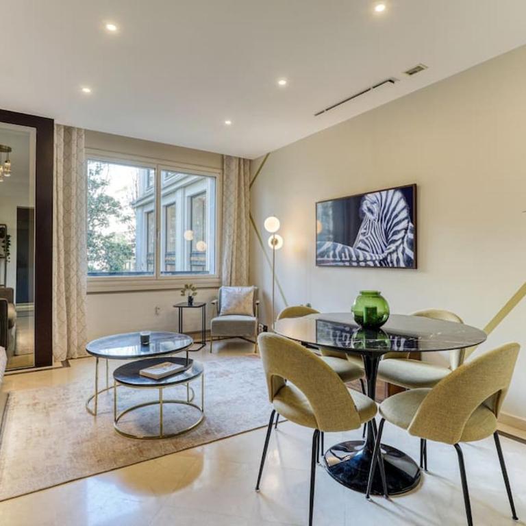 Montaigne Executive Suite - Two-Bedroom Apartment - 1
