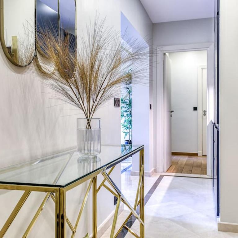Montaigne Executive Suite - Two-Bedroom Apartment - 7