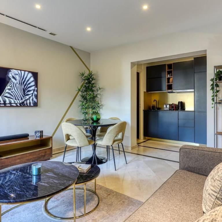 Montaigne Executive Suite - Two-Bedroom Apartment - 10
