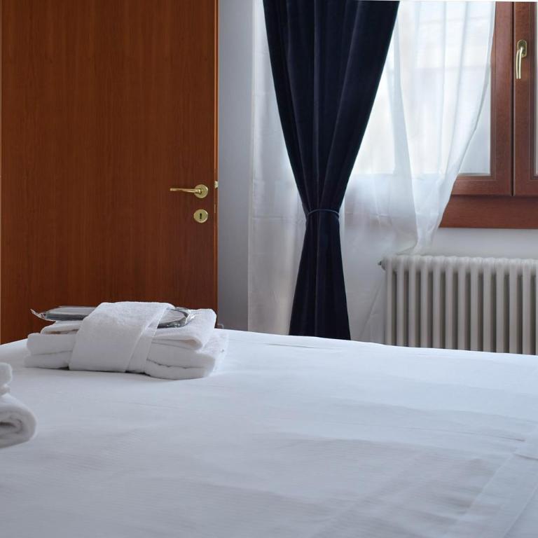 Welc-om Padova Business Luxury Terrace Free Parking - Two-Bedroom Apartment - 12