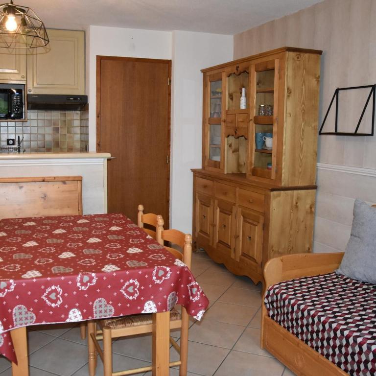 Joli 2 pièces avec terrasse et piscine chauffée - FR-1-464-178 - Appartement 1 Chambre - 1