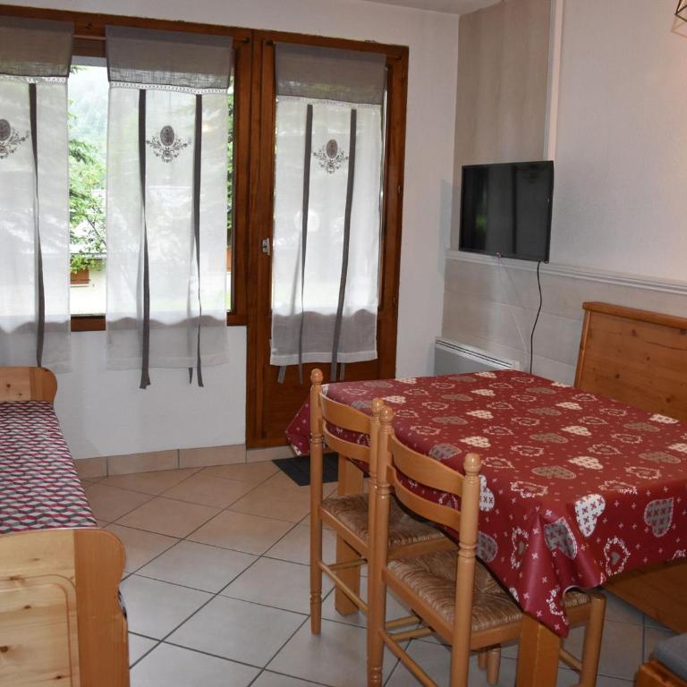 Joli 2 pièces avec terrasse et piscine chauffée - FR-1-464-178 - Appartement 1 Chambre - 3