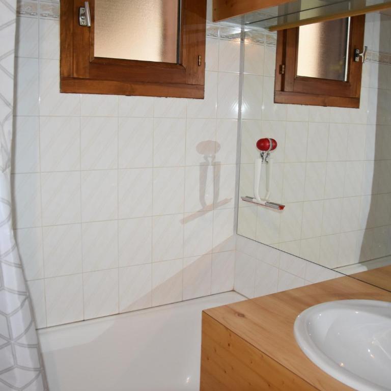 Joli 2 pièces avec terrasse et piscine chauffée - FR-1-464-178 - Appartement 1 Chambre - 9