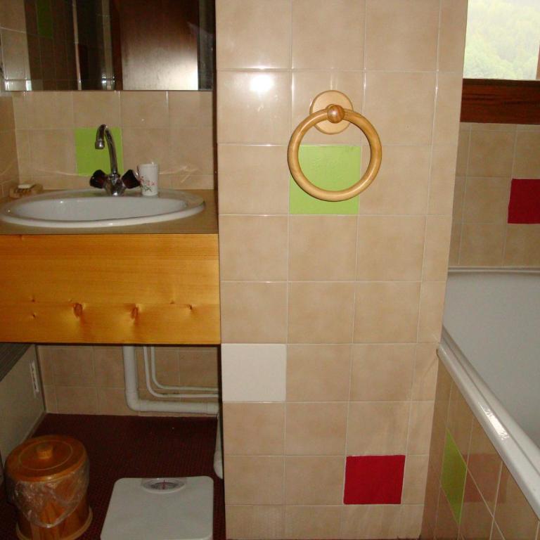 Duplex ensoleillé avec piscine, proche pistes, balcon sud - FR-1-464-34 - Appartement 2 Chambres - 8