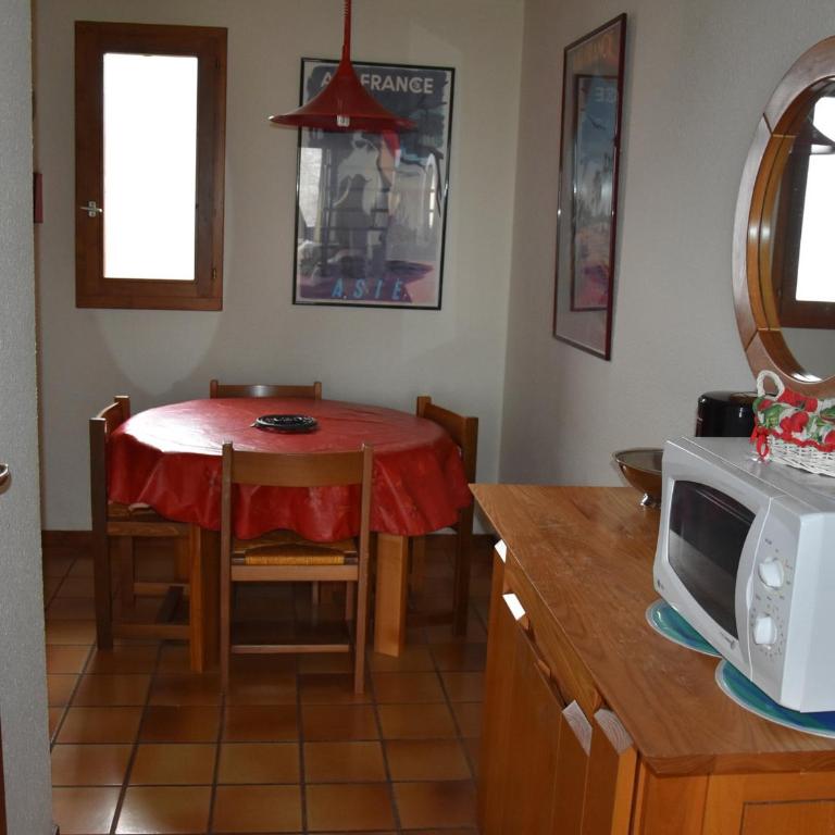Duplex ensoleillé avec piscine, proche pistes, balcon sud - FR-1-464-34 - Appartement 2 Chambres - 9