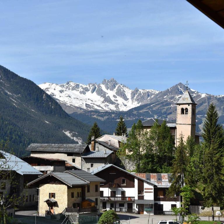 Duplex spacieux avec garage proche centre Champagny - FR-1-464-41 - Appartement 4 Chambres - 3