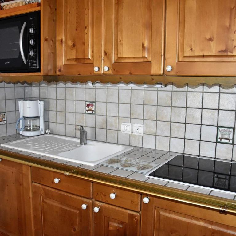 Appartement familial avec balcon sud et parking dans quartier résidentiel - FR-1-464-46 - Two-Bedroom Apartment - 3