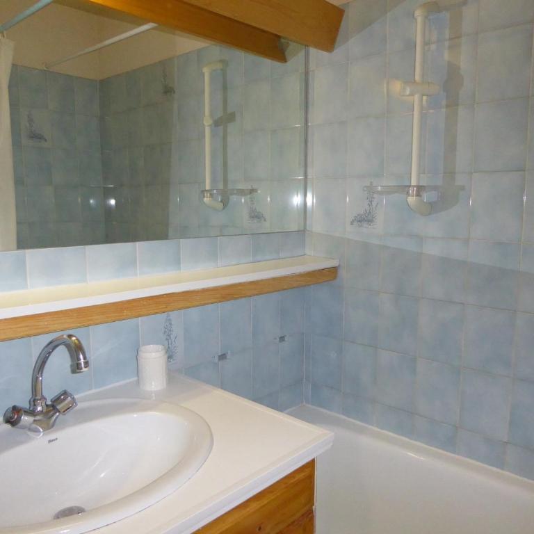 Appartement chaleureux avec grand balcon sud, 6 pers, au centre de Pralognan - FR-1-464-52 - Two-Bedroom Apartment - 8