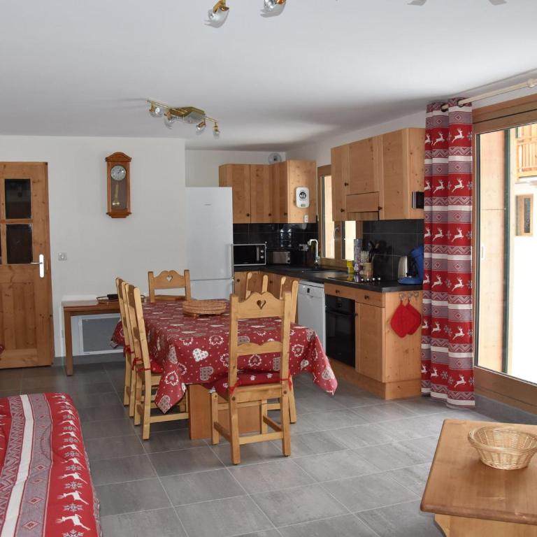 Appartement neuf 4 pièces centre-ville, 8 personnes, Pralognan-la-Vanoise - FR-1-464-58 - Appartamento con 3 Camere da Letto - 1