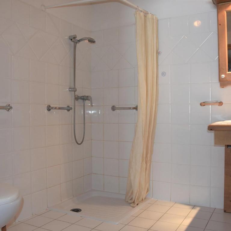 Appartement 3 Pièces, Rez-de-Jardin, Parking - FR-1-464-85 - Apartamento de 2 dormitorios - 6