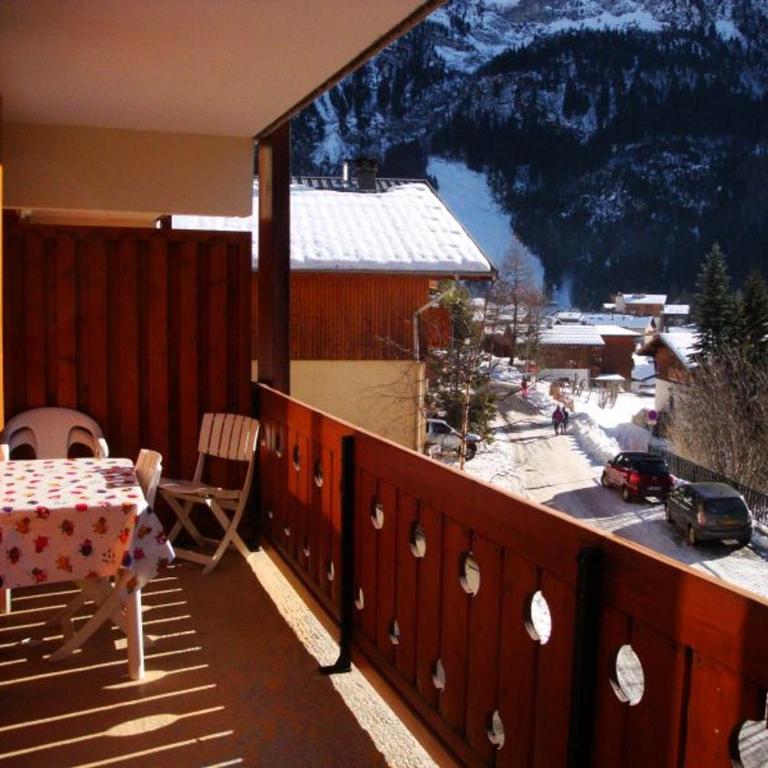 Appartement lumineux avec balcon - 4 personnes - FR-1-464-91 - Two-Bedroom Apartment - 3