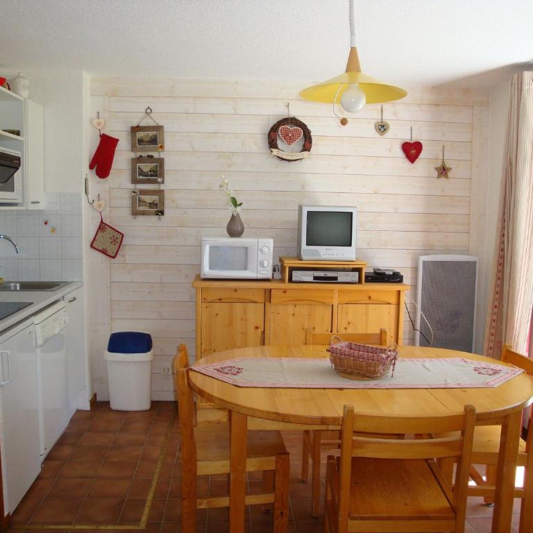 Confort familial près des pistes, calme en été, à Pralognan-la-Vanoise - FR-1-464-119 - Two-Bedroom Apartment - 1