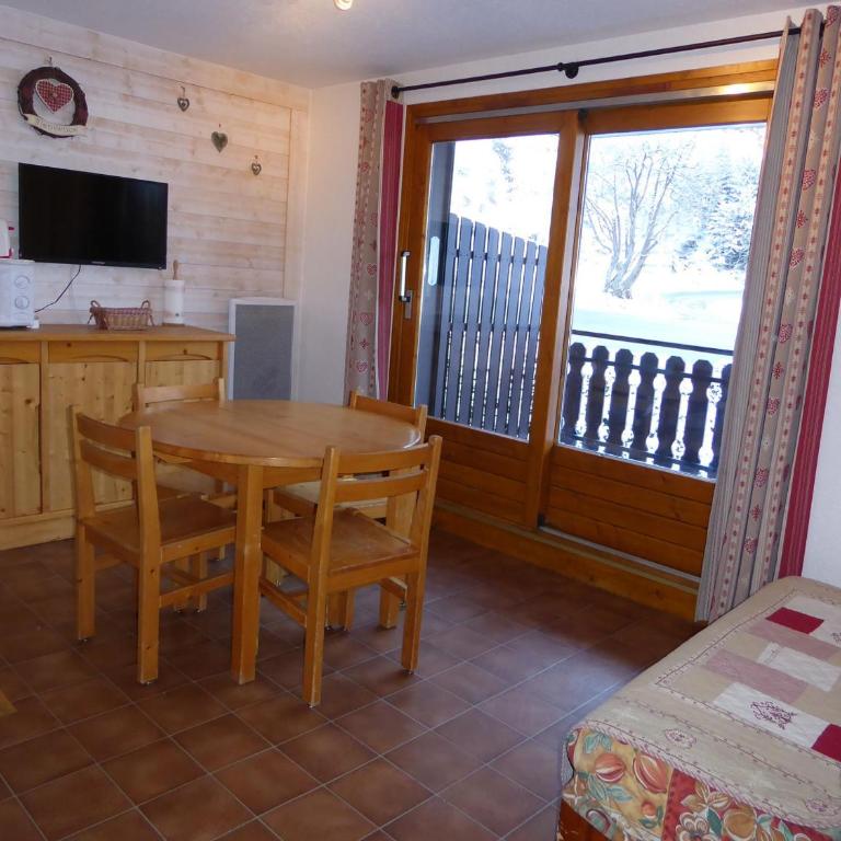 Confort familial près des pistes, calme en été, à Pralognan-la-Vanoise - FR-1-464-119 - Two-Bedroom Apartment - 3