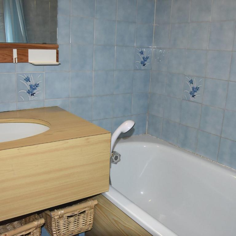 Studio à Pralognan avec balcon ensoleillé pour 4 personnes - FR-1-464-69 - Studio - 4