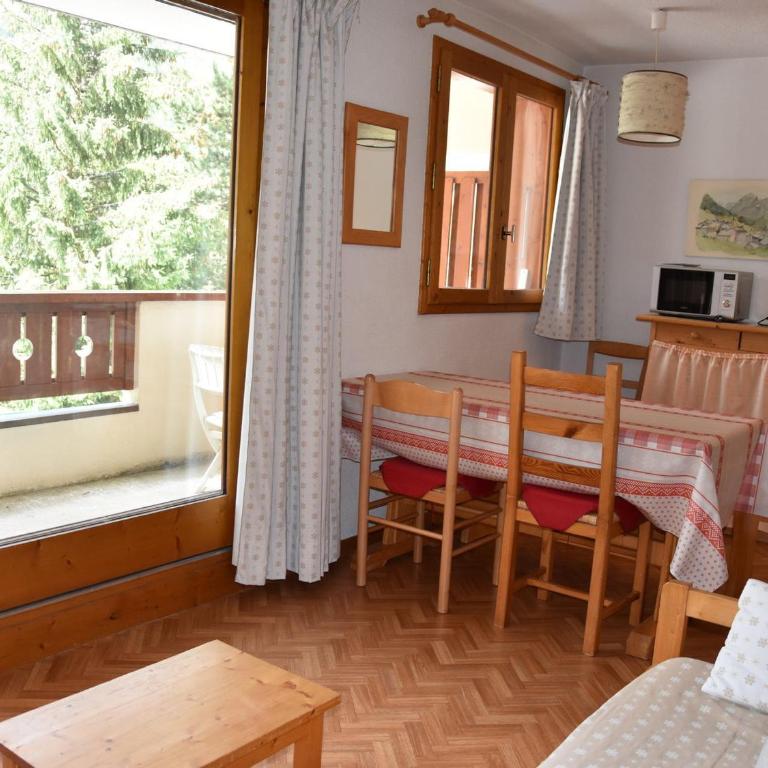Appartement ensoleillé, balcon sud, 4 pers, centre Pralognan-la-Vanoise - FR-1-464-112 - Two-Bedroom Apartment - 3