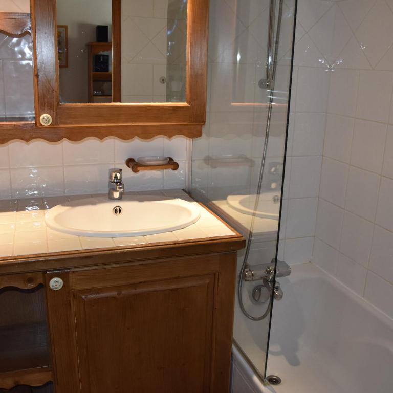 Appartement style montagne, 3 pièces pour 4 personnes - FR-1-464-127 - Appartement 2 Chambres - 6
