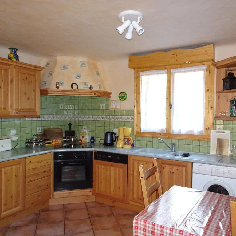 Triplex confortable 12 pers, terrasse, garage, Champagny-en-Vanoise - FR-1-464-19 - Appartement 5 Chambres - 2