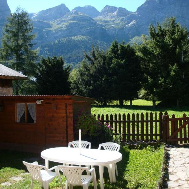 Chalet mitoyen avec jardinet, 3 pièces, 6 personnes - FR-1-464-8 - Chalet 2 Chambres - 5