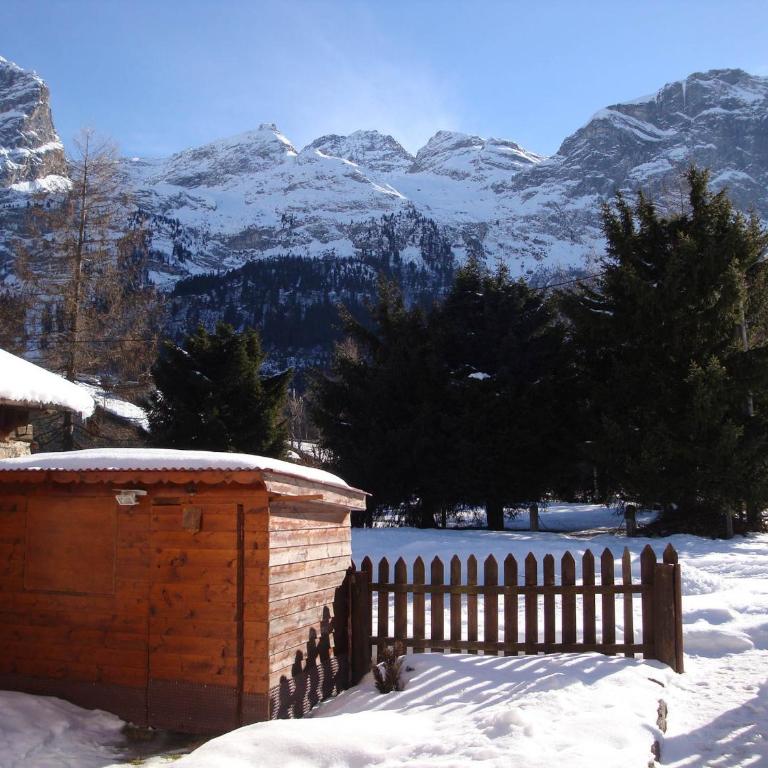 Chalet mitoyen avec jardinet, 3 pièces, 6 personnes - FR-1-464-8 - Chalet 2 Chambres - 12