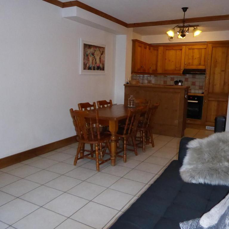 Appartement alpin avec balcon sud, proche Courchevel - FR-1-464-3 - Appartement 2 Chambres - 4