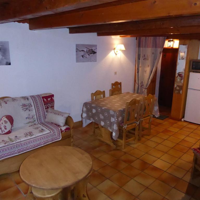 Charmant chalet en pierre pour 6 pers. à Pralognan-la-Vanoise - FR-1-464-16 - Two-Bedroom Chalet - 5