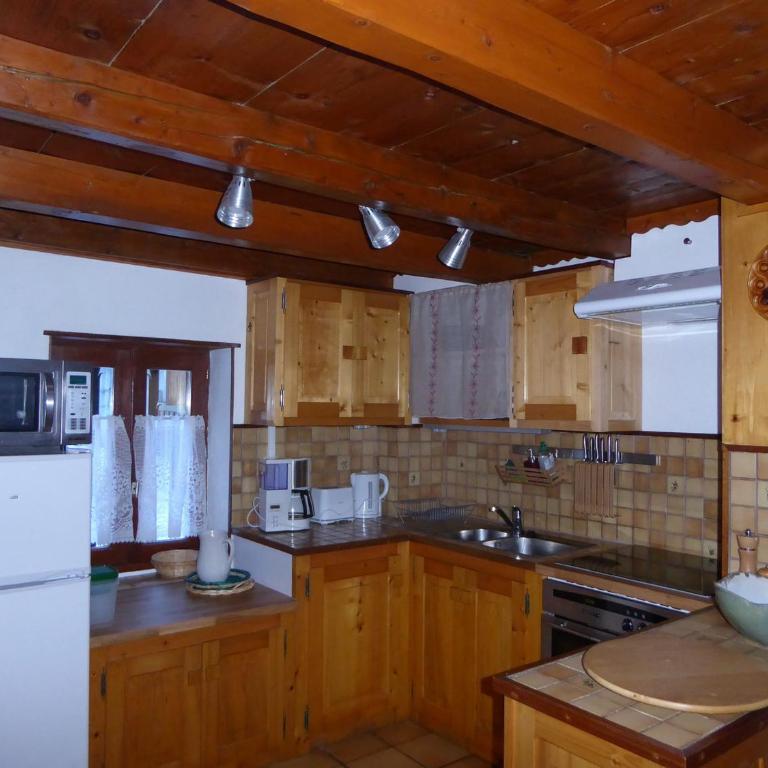 Charmant chalet en pierre pour 6 pers. à Pralognan-la-Vanoise - FR-1-464-16 - Two-Bedroom Chalet - 6