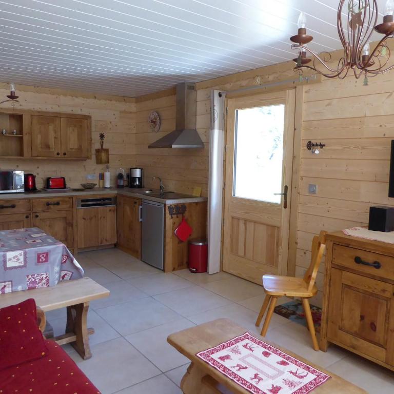 Chalet avec terrasse et parking privé, proche téléphérique - FR-1-464-29 - Appartement 2 Chambres - 1