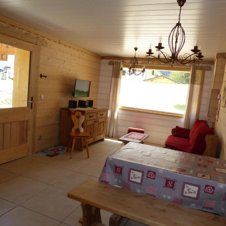Chalet avec terrasse et parking privé, proche téléphérique - FR-1-464-29 - Appartement 2 Chambres - 3