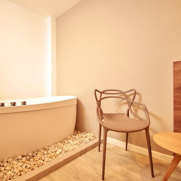 Fence by Bernalo Hotels - Suite Deluxe - 10