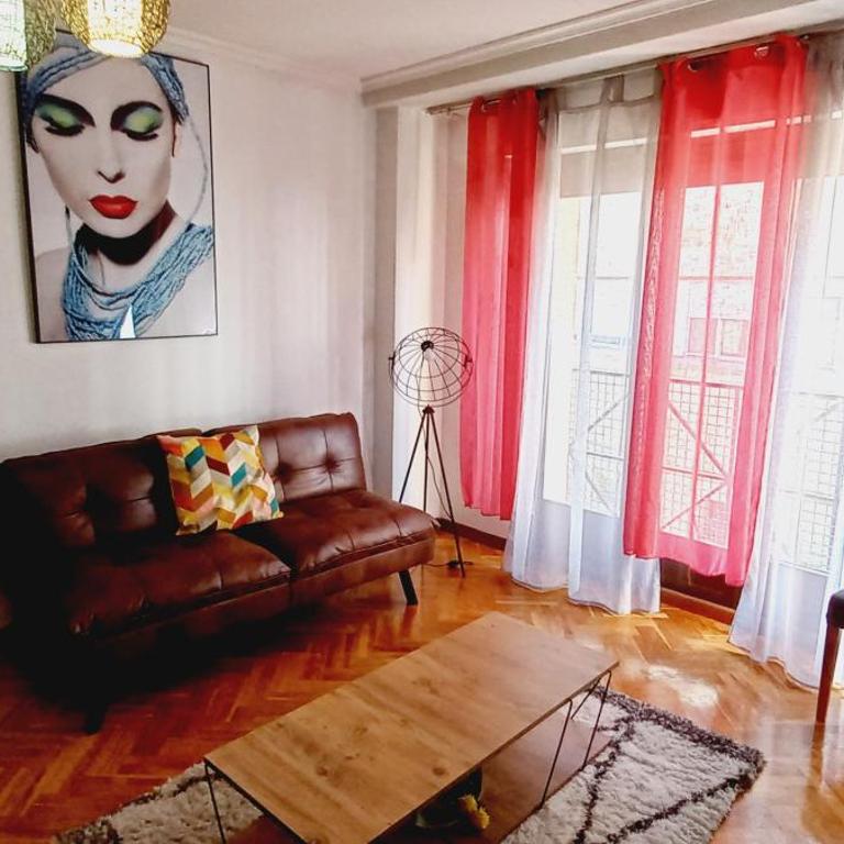 Imperial, 9 - Three-Bedroom Apartment - 12