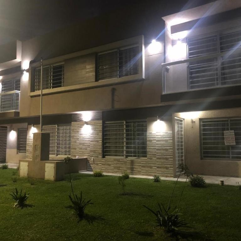 Dúplex de categoría a una cuadra de la playa - Casa de 3 dormitorios - 33