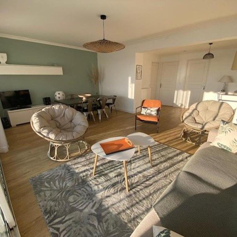 Appartement rénové 85m2, terrasse, parking, face à plage - FR-1-494-149 - Apartment - 11