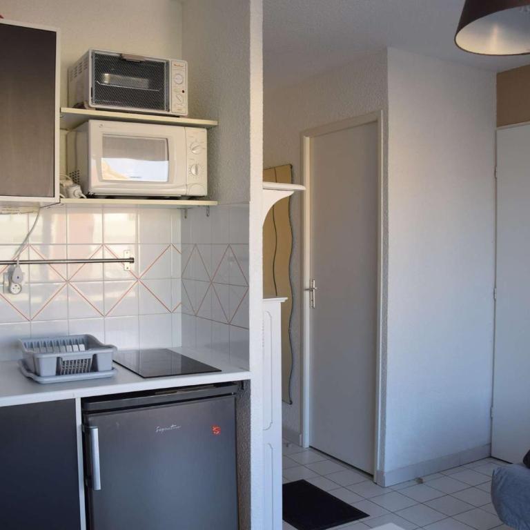 Appartement 4 couchages avec clim, terrasse, piscine et accès direct à la mer - FR-1-387-192 - Appartamento - 7