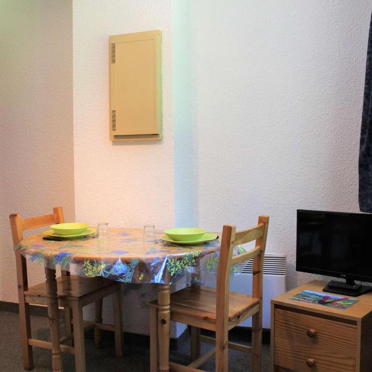 Studio cosy 2 pers à Vars Les Claux, proche remontées mécaniques et centre résidentiel - FR-1-330B-206 - Apartment - 2