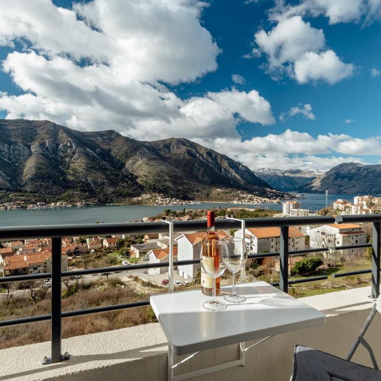 LANA Sea View Apartment - One-Bedroom Apartment - 2