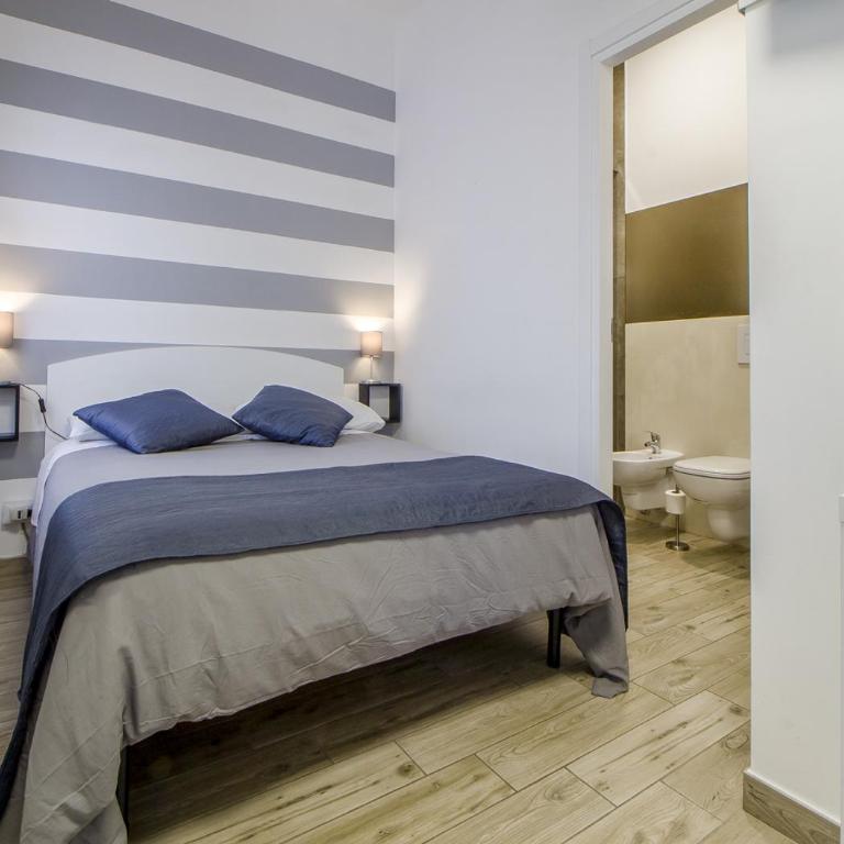 Appartamento con 2 camere e 2 bagni in centro con parcheggio - Two-Bedroom Apartment - 1