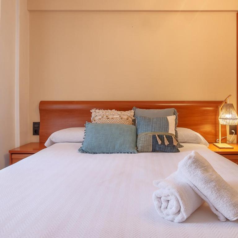 Fika, Vivienda Turística Urbana con Wifi - Apartamento de 3 dormitorios - 2