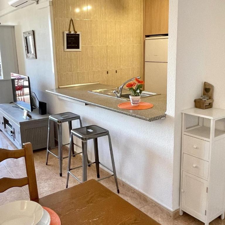 APARTBEACH LOS RISCOS y RESIDENCIAL - Apartment with Pool View - 80
