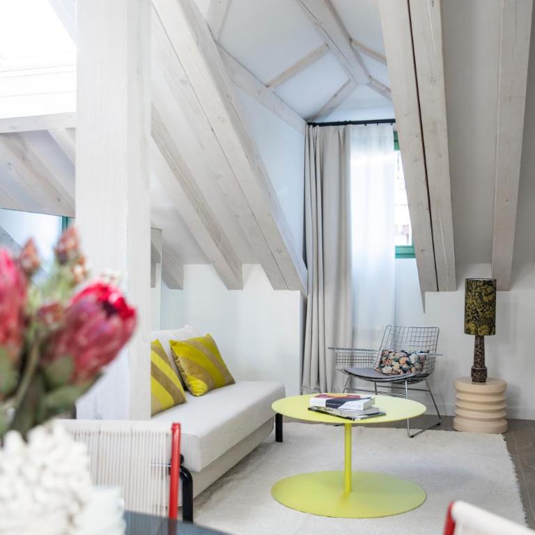 Calatrava - Darya Living - Estudio Deluxe - 1