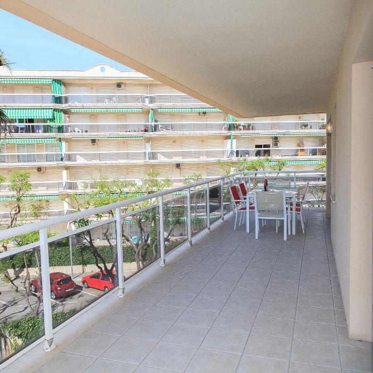 UHC Ventura Park Apartments - Apartamento de 3 dormitorios - 32