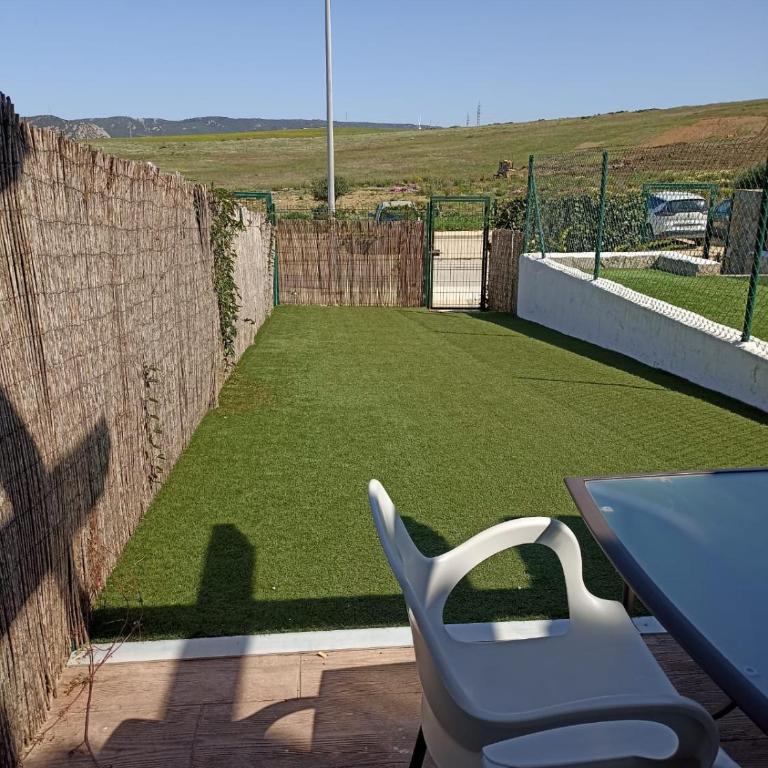 Agradable casa adosada con piscina - Two-Bedroom House - 9