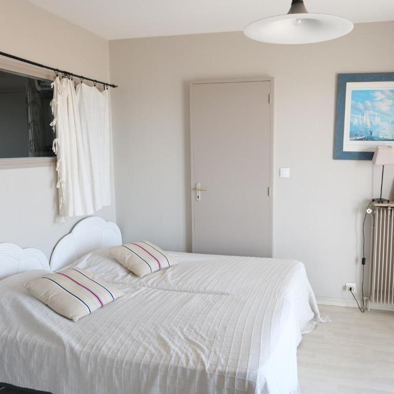Appartement T2 en front de mer avec balcon, garage et ascenseur, Les Sables-d'Olonne - FR-1-197-475 - Apartment (4 Adults) - 4