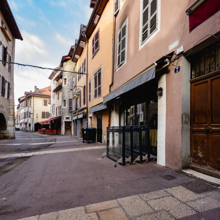 Le Balcon Perrière I - Appartement de charme avec vue directe sur le Thiou - Appartement - 28